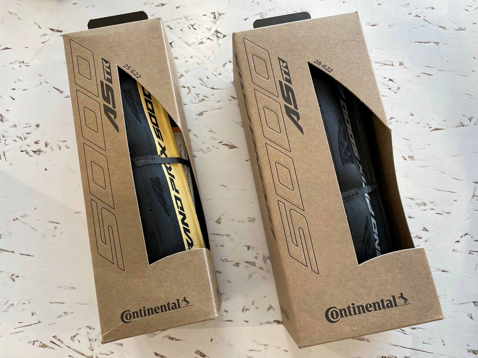 CONTINENTAL Pneu GP 5000 AS TR - Grand Prix 5000 All-Season Cream 3 CONTINENTAL Pneu GP 5000 AS TR - Grand Prix 5000 All-Season Cream – Image 3