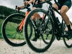 CORIMA Essentia 40 Roues Carbone 40mm Disques/tubeless Ready 2023 22 CORIMA Essentia 40 Roues Carbone 40mm Disques/tubeless Ready 2023 -BMC || GOBIK || COLNAGO Soldes corima essentia 40 roues carbone 40mm disquestubeless ready 2023 6