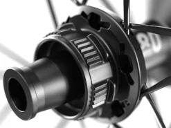 Dt-swiss DT Swiss Roues Carbone ARC 1100 Dicut® DB 50mm Disques/tubeless Ready 2023 10 Dt-swiss DT Swiss Roues Carbone ARC 1100 Dicut® DB 50mm Disques/tubeless Ready 2023 -BMC || GOBIK || COLNAGO Soldes dt swiss roues carbone arc 1100 dicut db 50mm disquestubeless ready 2023 4