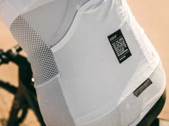 GOBIK Carrera 2.0 Moon Maillot Manches Courtes Warm 2022 -BMC || GOBIK || COLNAGO Soldes gobik carrera 20 moon maillot manches courtes warm 2022 3