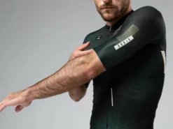 GOBIK Infinity Emerald Unisex Maillot Manches Courtes Warm 2023 -BMC || GOBIK || COLNAGO Soldes gobik infinity emerald unisex maillot manches courtes warm 2023 4
