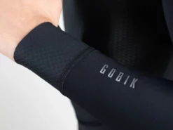 GOBIK Manchettes Thermiques Kaba Pitch Black 7 GOBIK Manchettes Thermiques Kaba Pitch Black -BMC || GOBIK || COLNAGO Soldes gobik manchettes thermiques kaba pitch black 3