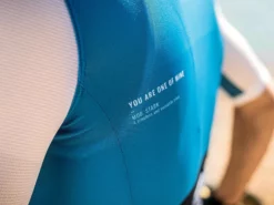 GOBIK Stark Cobalt Maillot Manches Courtes Warm 2022 9 GOBIK Stark Cobalt Maillot Manches Courtes Warm 2022 -BMC || GOBIK || COLNAGO Soldes gobik stark cobalt maillot manches courtes warm 2022 4