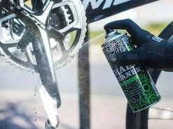 MUC-OFF Chain Cleaner Nettoyant Pour Chaine - Aérosol 400ml -BMC || GOBIK || COLNAGO Soldes muc off chain cleaner nettoyant pour chaine aerosol 400ml 4