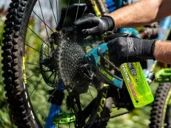 MUC-OFF Nettoyant Transmission Bio Drivetrain Cleaner - Spray 500ml 8 MUC-OFF Nettoyant Transmission Bio Drivetrain Cleaner - Spray 500ml -BMC || GOBIK || COLNAGO Soldes muc off nettoyant transmission bio drivetrain cleaner spray 500ml 3