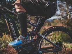 Racer Protective Gear RACER Anti-Shox Chaussettes De Protection VTT -BMC || GOBIK || COLNAGO Soldes racer anti shox chaussettes de protection vtt 2